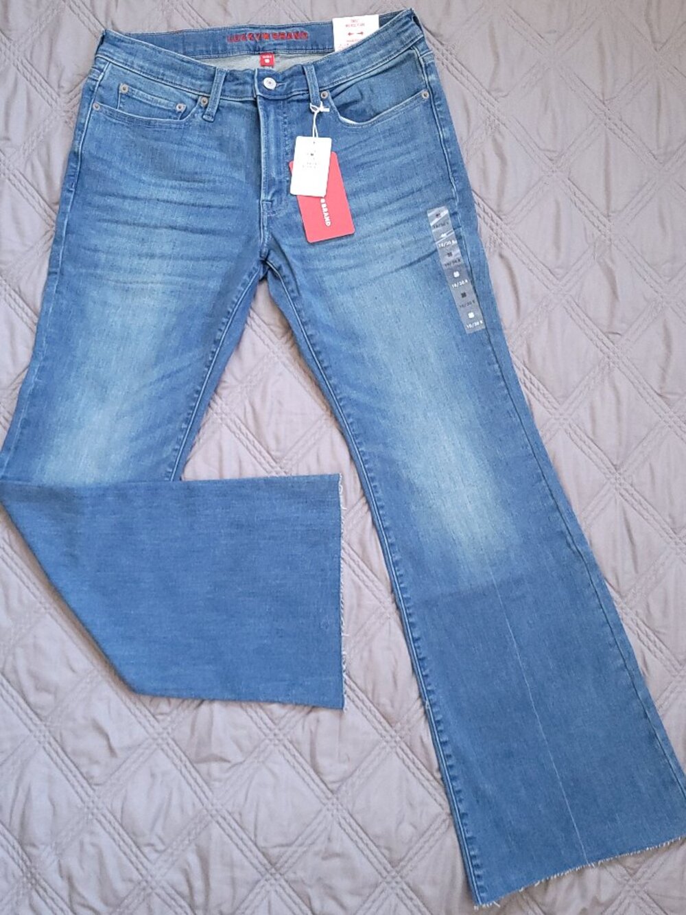 New Lucky Brand mid rise sweet flare jeans